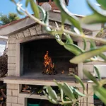 Modernes Mit Gartennutzung- Einer Gross By Interhome Traù