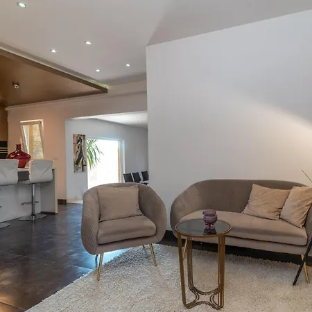 Modernes Mit Gartennutzung- Einer Gross By Interhome * Trogir