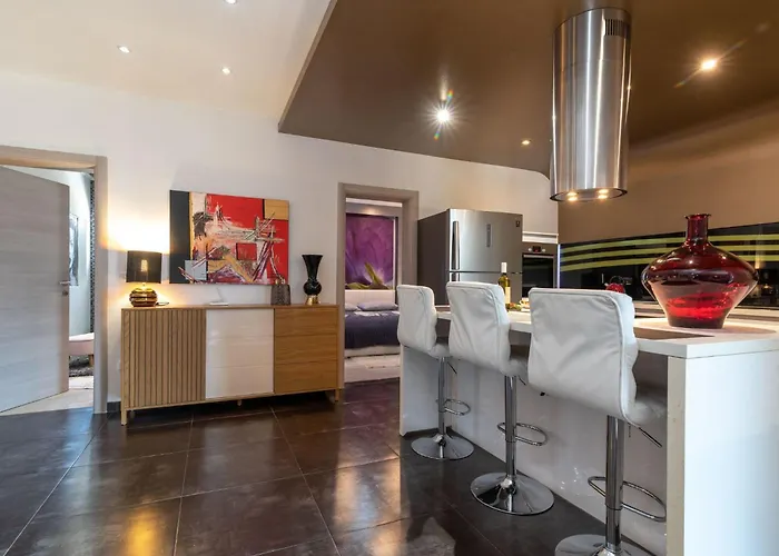 Modernes Mit Gartennutzung- Einer Gross By Interhome Appartement