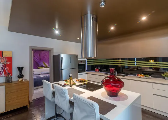 Modernes Mit Gartennutzung- Einer Gross By Interhome 公寓