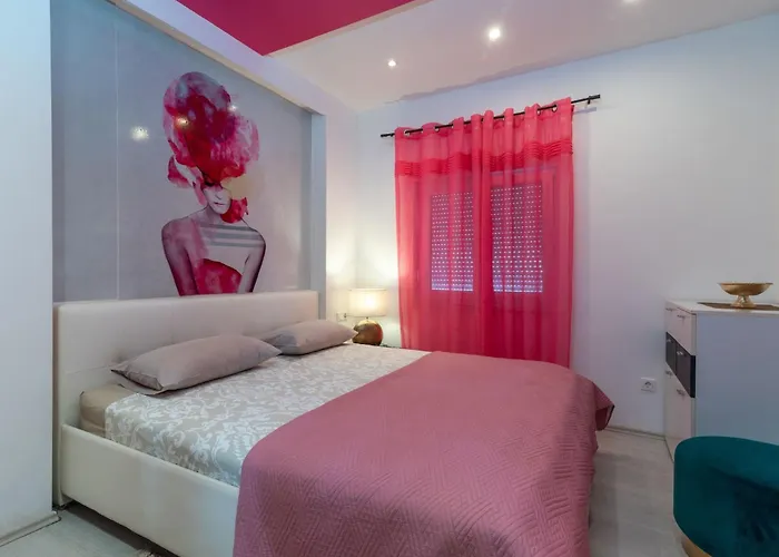 Modernes Mit Gartennutzung- Einer Gross By Interhome Appartement Trogir